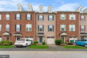 8105 Kyne Millers Way in Ellicott City, MD - Building Photo - Building Photo