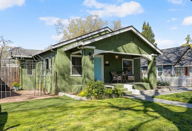 128 Irene Ave in Roseville, CA - Building Photo - Building Photo