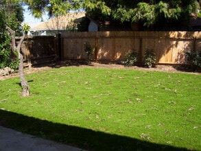 1116 W Vassar Ave in Fresno, CA - Building Photo - Building Photo