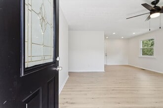 13A Colberts Ln in Newport News, VA - Building Photo - Building Photo