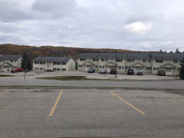 3793 Vale Dr, Unit 3793 Vale Dr in Traverse City, MI - Building Photo - Building Photo