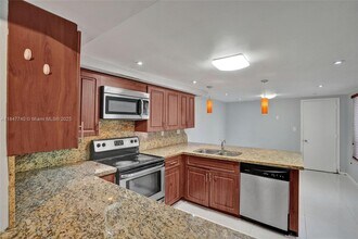 20607 NE 7th Ct in Miami, FL - Building Photo - Building Photo