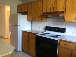 525 NE Kamiaken St, Unit D in Pullman, WA - Foto de edificio - Building Photo