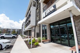 The Ellington at Oviedo Park in Oviedo, FL - Building Photo