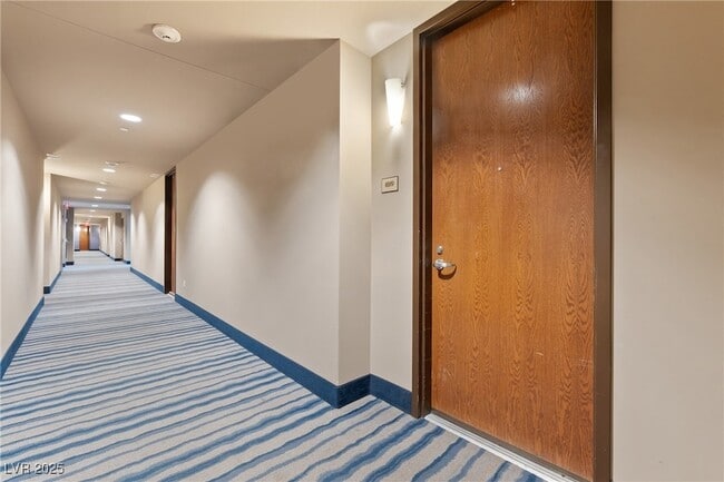 8255 Las Vegas Blvd S, Unit 1819 in Las Vegas, NV - Building Photo - Building Photo