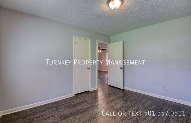 property at 2 E Laramie Dr