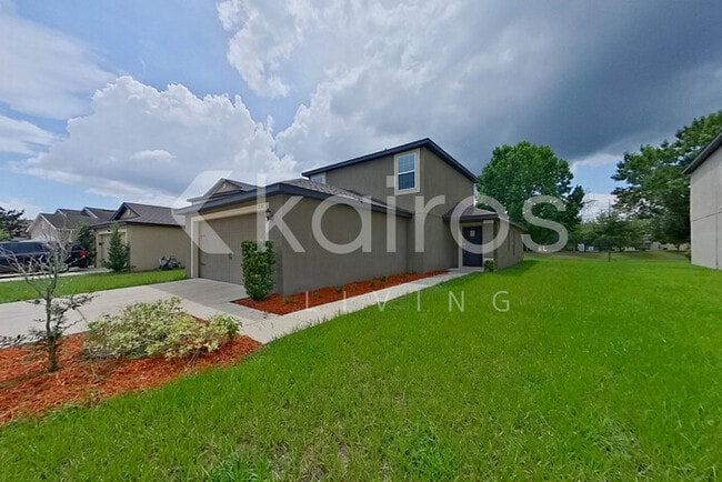 8381 Indian Laurel Ln in Brooksville, FL - Foto de edificio - Building Photo
