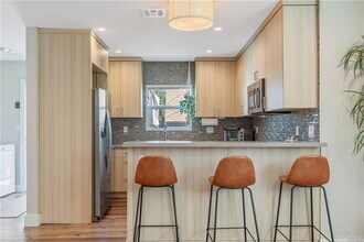 8034 Airlane Ave in Los Angeles, CA - Building Photo - Building Photo