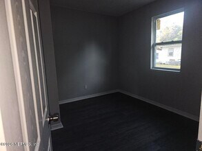 5533 Huwood Ave in Jacksonville, FL - Building Photo - Building Photo