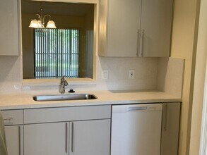 1218 White Pine Dr in Wellington, FL - Foto de edificio - Building Photo