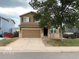 14422 E Elk Pl in Denver, CO - Building Photo