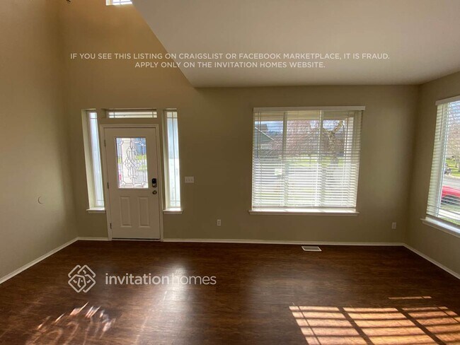 209 Phoenix Ave SW in Orting, WA - Foto de edificio - Building Photo