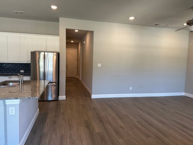 6556 Iron Horse Blvd in North Richland Hills, TX - Building Photo - Building Photo