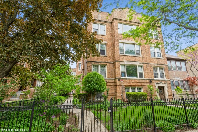 property at 2016.5 W Greenleaf Ave