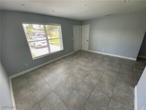 4202 Pine Drop Ln in North Fort Myers, FL - Building Photo - Building Photo