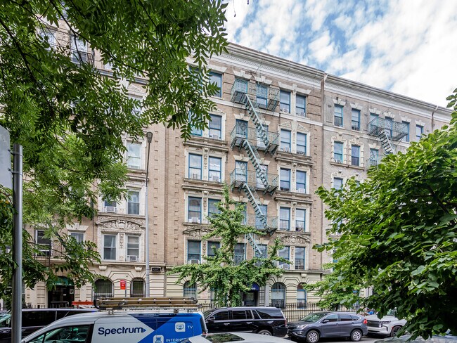 210 W 140th St in New York, NY - Building Photo - Building Photo