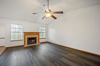 4307 W Beaver Ln in Fayetteville, AR - Building Photo - Building Photo