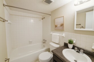 Beverly Springs in Memphis, TN - Foto de edificio - Building Photo