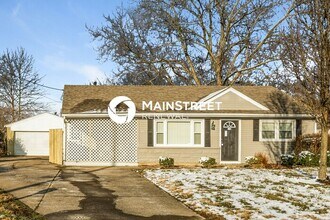 7111 Nathan Hale Way in Louisville, KY - Building Photo - Building Photo