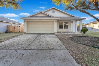 115 Quail Hollow Dr in Hutto, TX - Building Photo - Building Photo