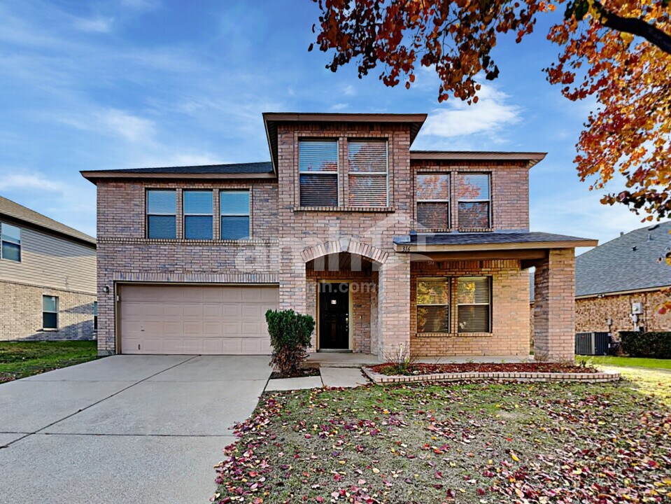 316 Sunset Oak Dr in Fort Worth, TX - Building Photo