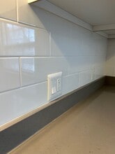 318 E Henry Clay St in Milwaukee, WI - Foto de edificio - Building Photo