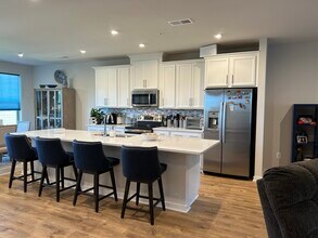 503 Tassita Ln in Manassas Park, VA - Building Photo - Building Photo