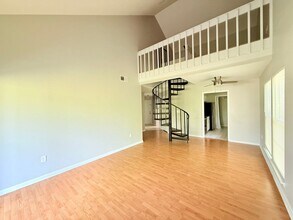 2553 Stockbridge Dr in Charlotte, NC - Building Photo - Building Photo