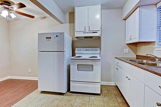405 Hawthorne St in Houston, TX - Building Photo - Building Photo
