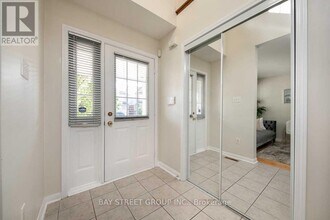 2436 Cornerbrooke Crescent in Oakville, ON - Building Photo - Building Photo