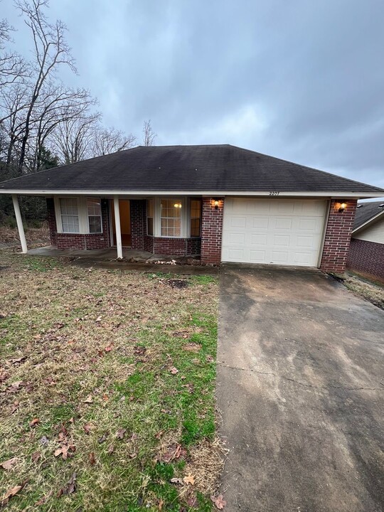 2207 Kaylonni Ln in Van Buren, AR - Building Photo