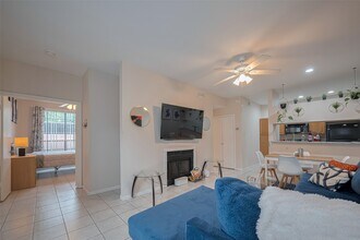 2121 El Paseo St in Houston, TX - Building Photo - Building Photo