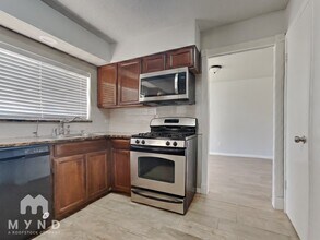 18111 Brooknoll Dr in Houston, TX - Building Photo - Building Photo