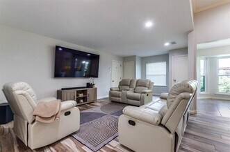 2620 Carmel Dr in Carrollton, TX - Building Photo - Building Photo