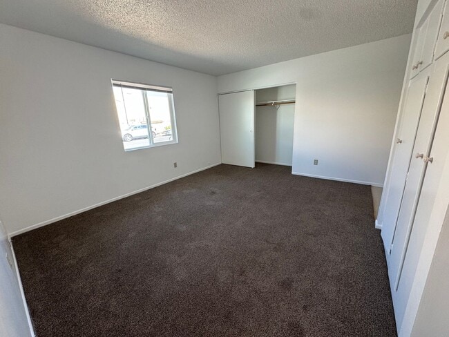 property at 201 W Newlove Dr