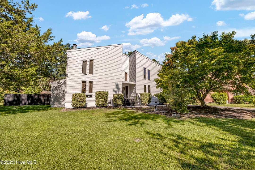 14 Creekstone Ln in Castle Hayne, NC - Building Photo