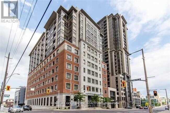 150 Main St W in Hamilton, ON - Building Photo - Building Photo