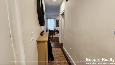 8 Nonantum St, Unit 1 in Boston, MA - Building Photo - Building Photo