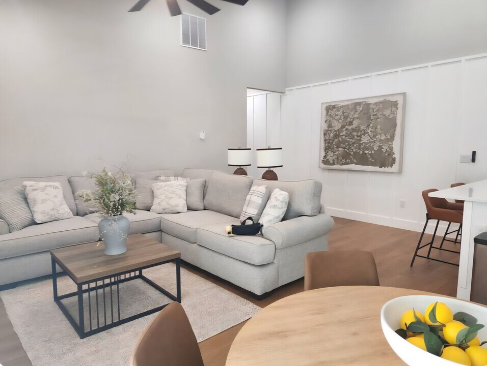 6384 W Flanders Ln in Crystal River, FL - Building Photo