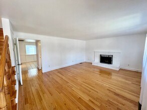 516 Willow St in Pacific Grove, CA - Building Photo - Building Photo