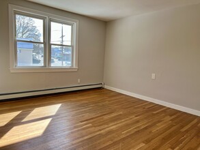 367 Lebanon St, Unit 1 in Malden, MA - Building Photo - Building Photo