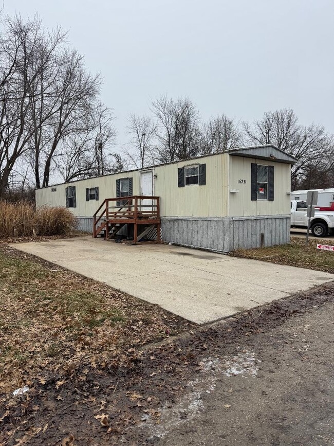 property at 16231 Country Cove Ln