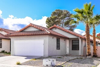 224 Jon Belger Dr in Las Vegas, NV - Building Photo - Building Photo