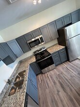 Welcome Home to Hudson Gardens! in Hudson, NH - Foto de edificio - Interior Photo