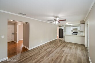 1921 Buff Ln in Jacksonville, FL - Building Photo - Building Photo