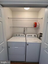 500 Admirals Way in Philadelphia, PA - Building Photo - Building Photo