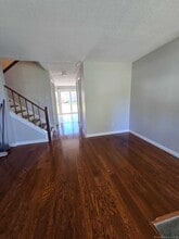 9 Ambassador Dr in Manchester, CT - Building Photo - Building Photo