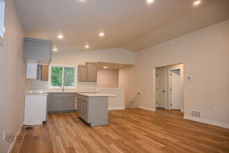 1109 S University Dr in Fargo, ND - Building Photo - Building Photo