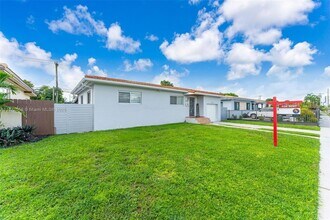 4780 NW 6th St in Miami, FL - Building Photo - Building Photo