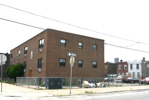 122 W Ontario St Apartments